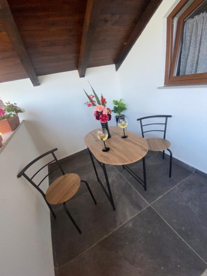 Apartman Filip Udbina Extérieur photo